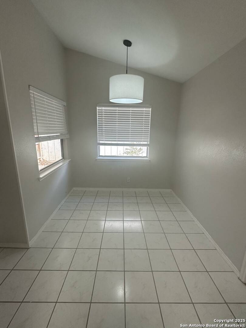 San Antonio, TX 78231,2206 Knights Wood