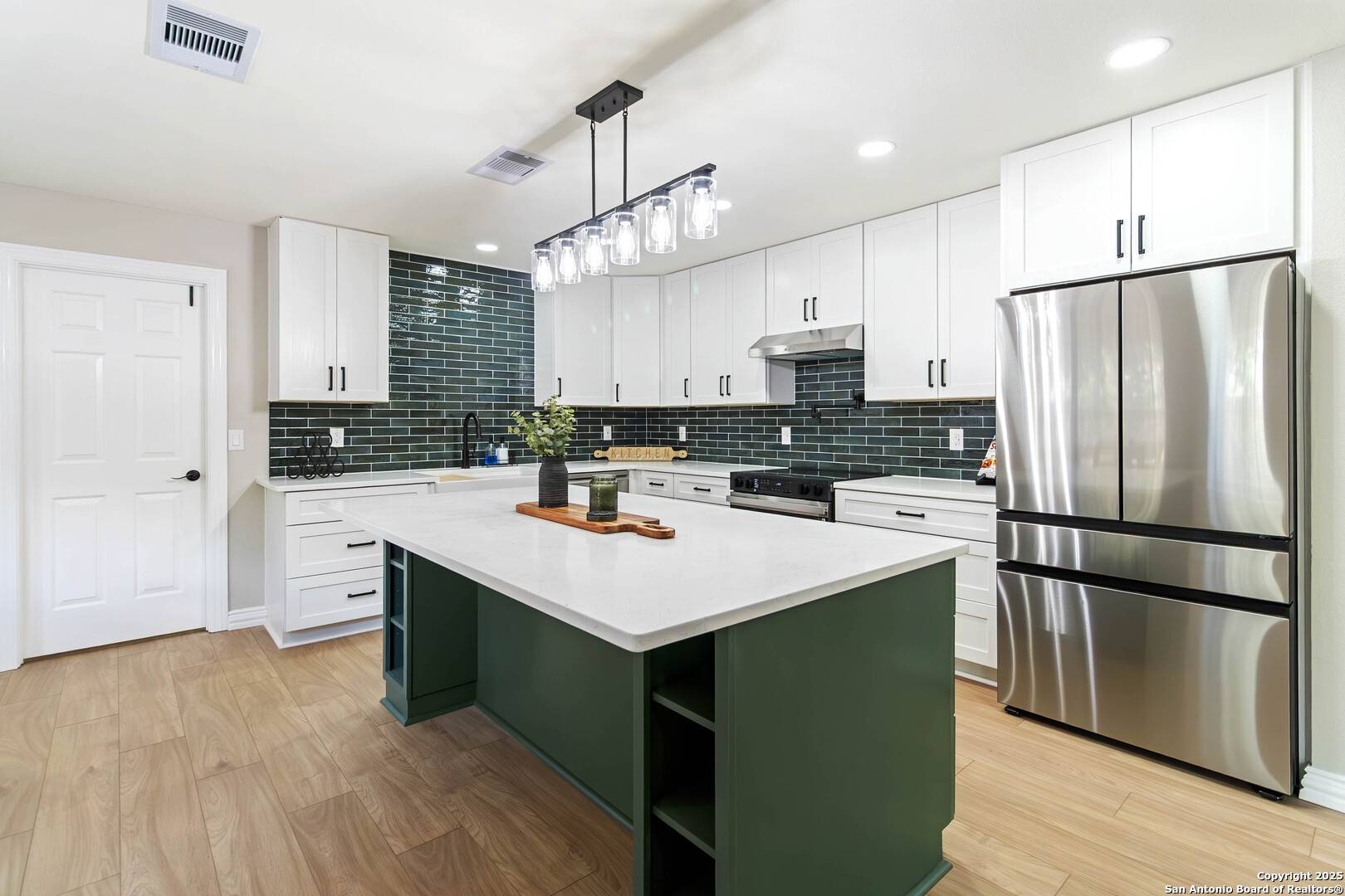 San Antonio, TX 78254,9611 Echo Gap