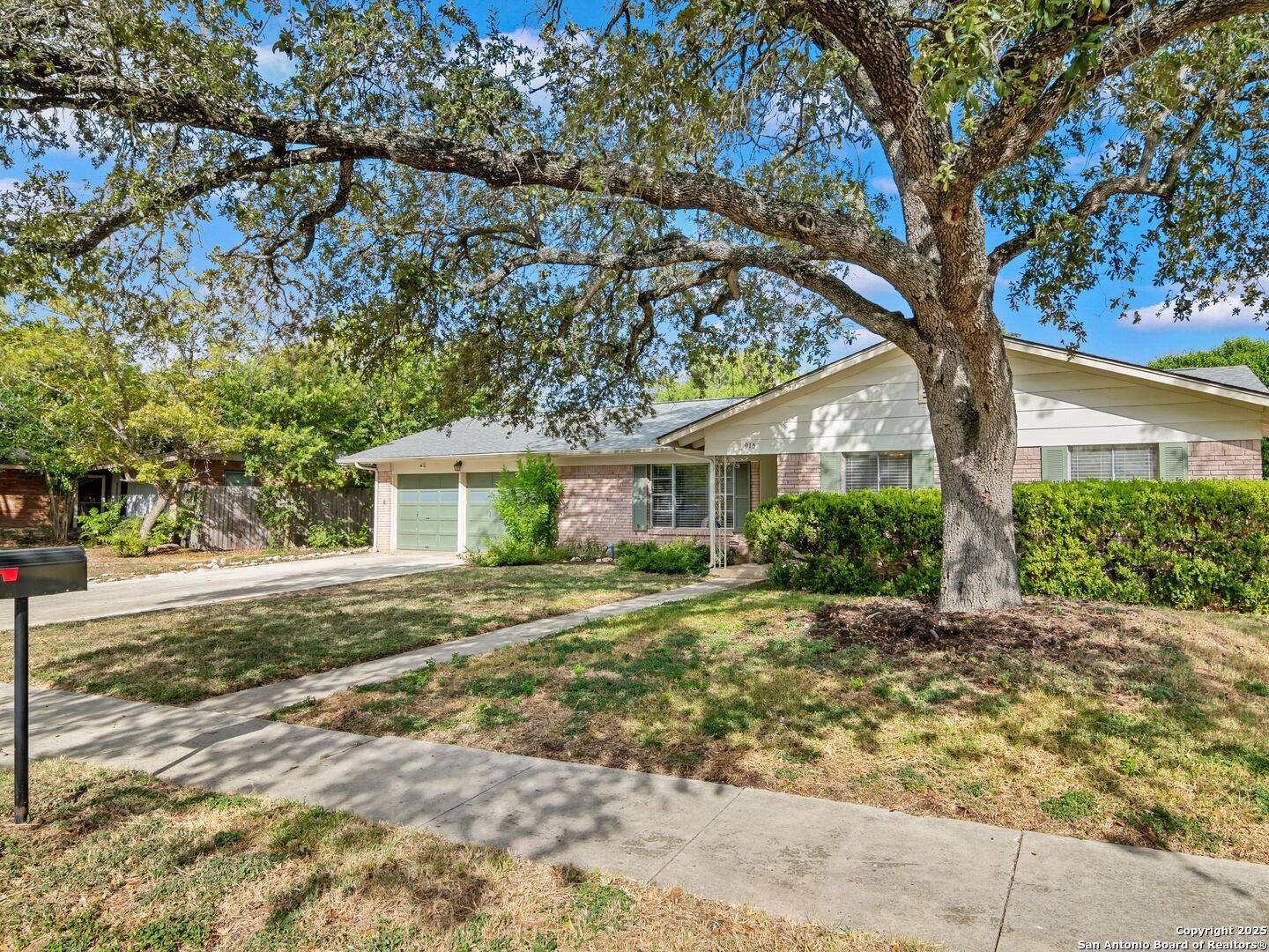 San Antonio, TX 78213,915 Tamworth Drive