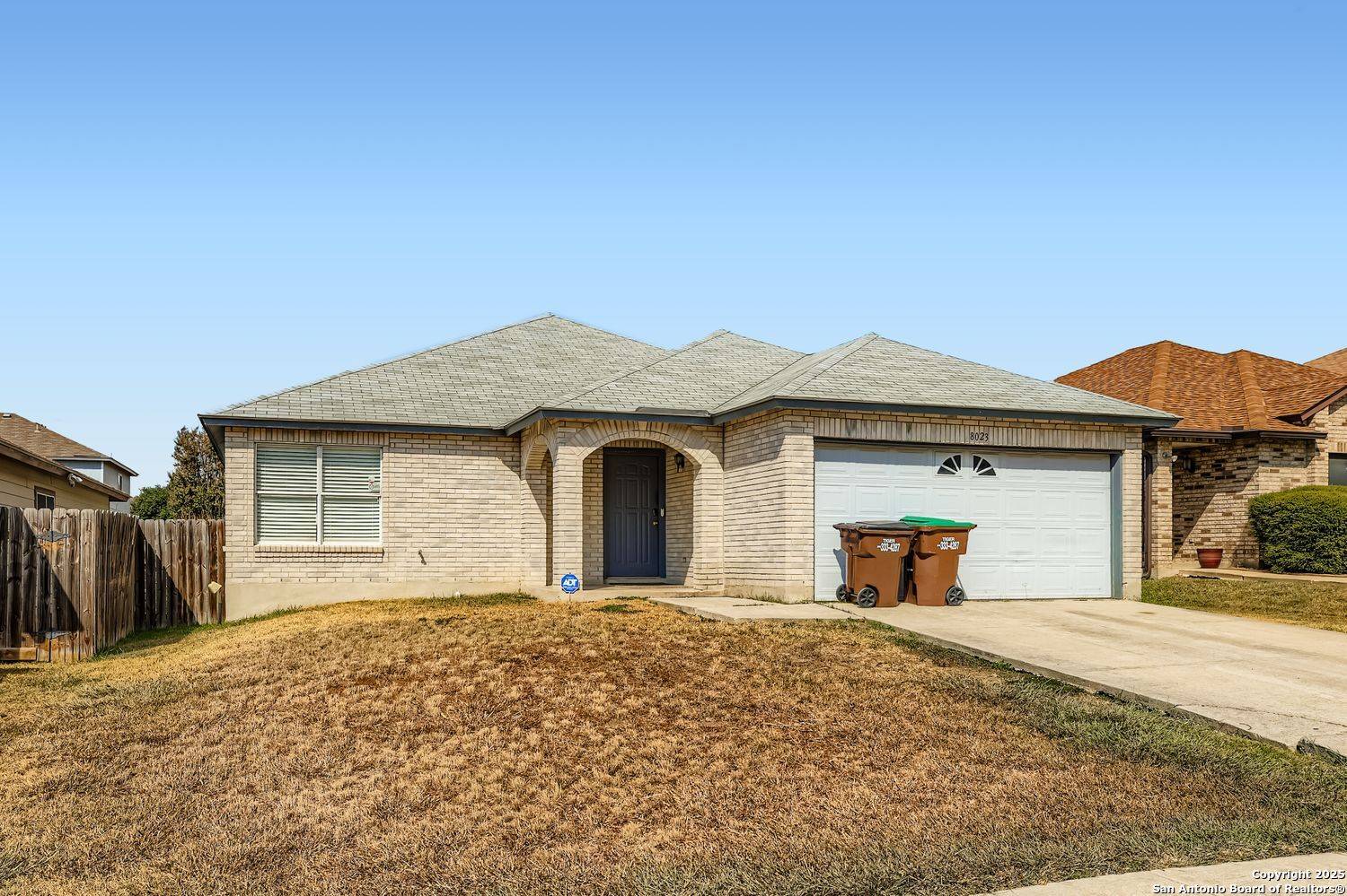 Converse, TX 78109,8023 Chestnut Gate