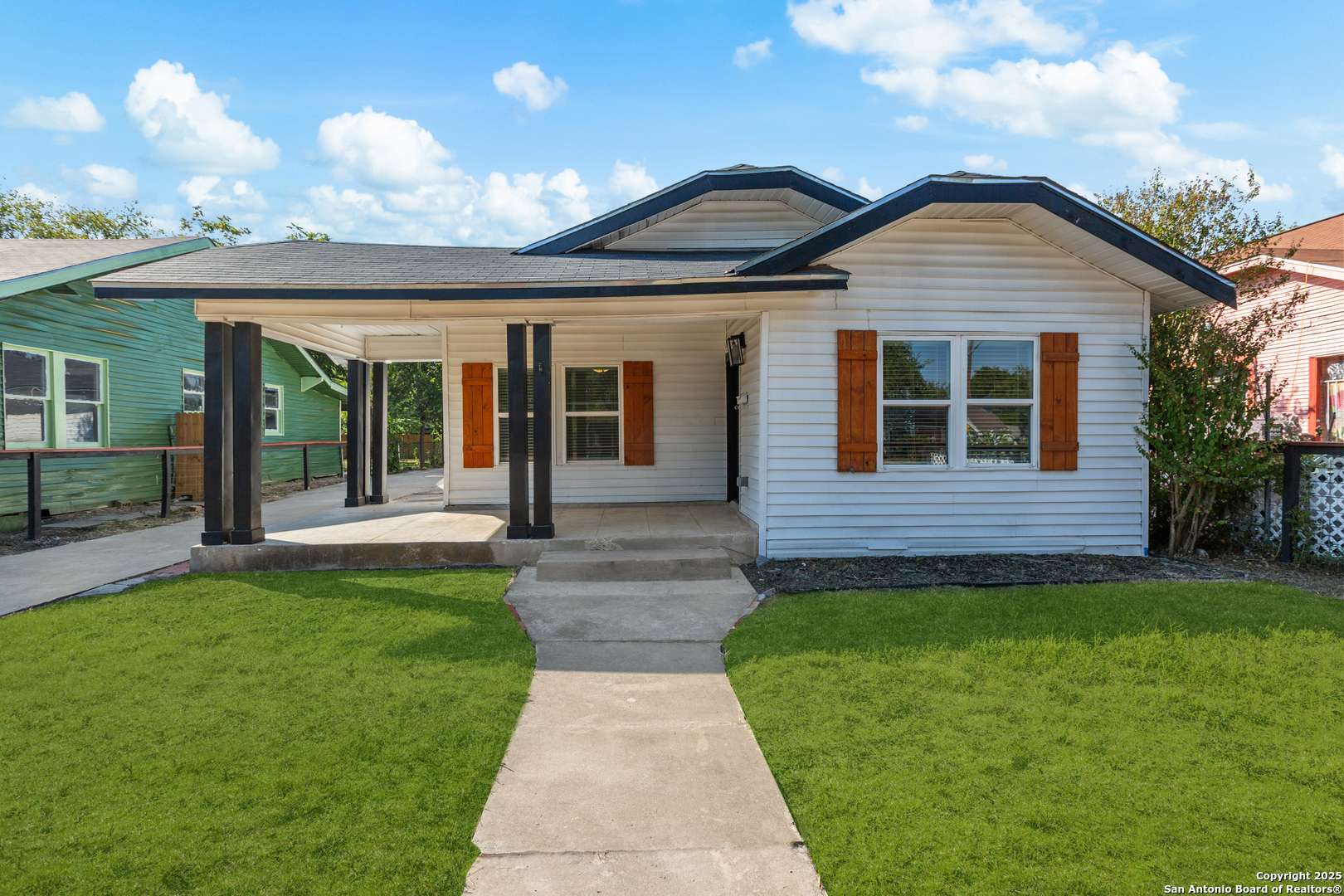 San Antonio, TX 78210,726 E Highland Blvd