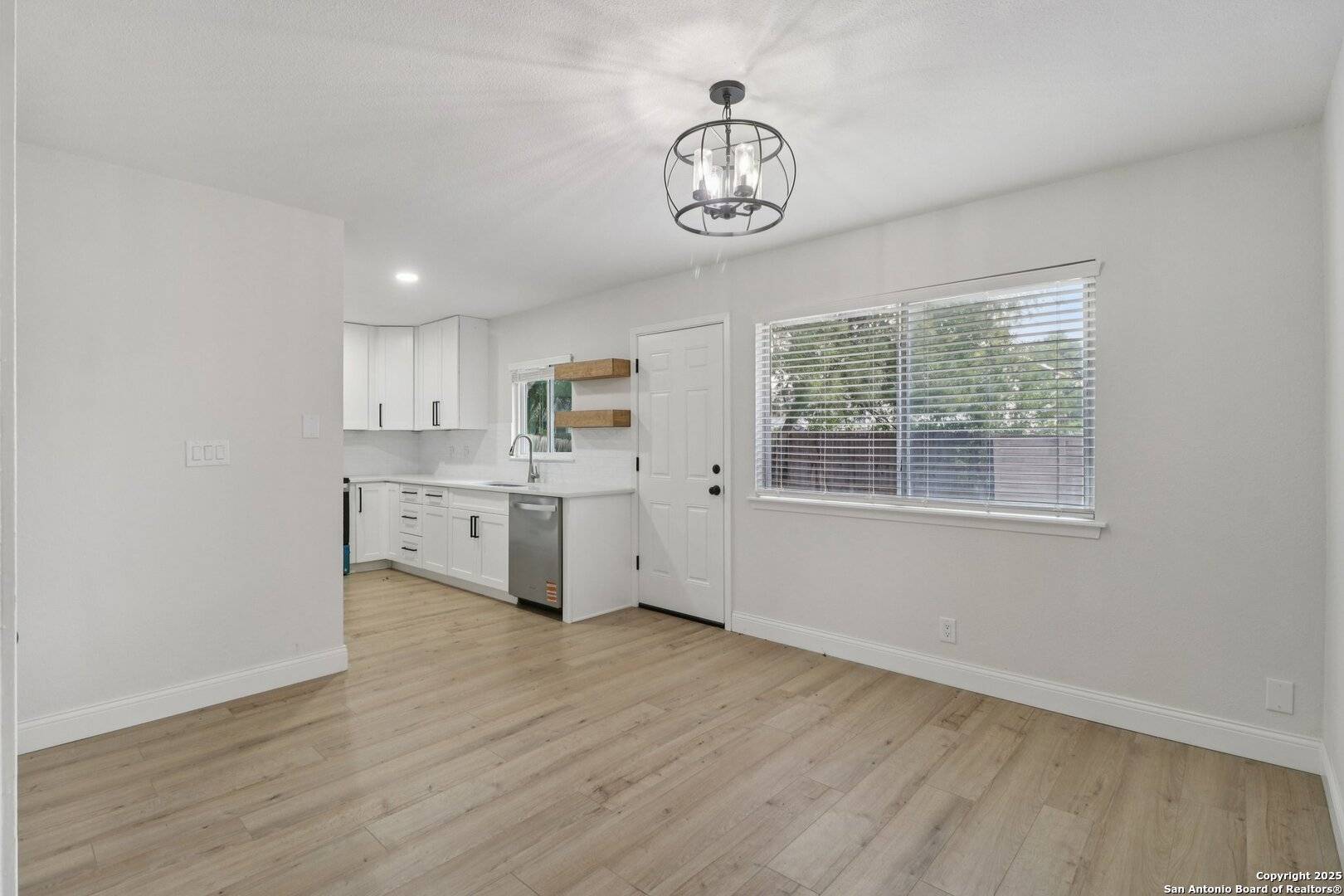 San Antonio, TX 78239,6911 Lordsport