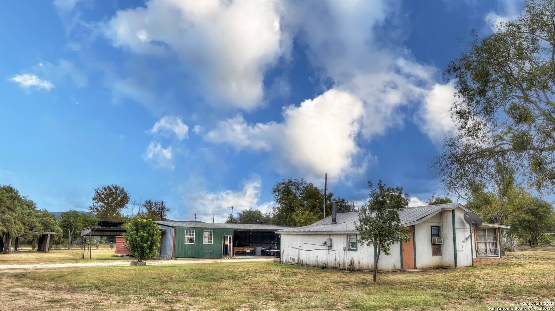 Leakey, TX 78873,201 7th