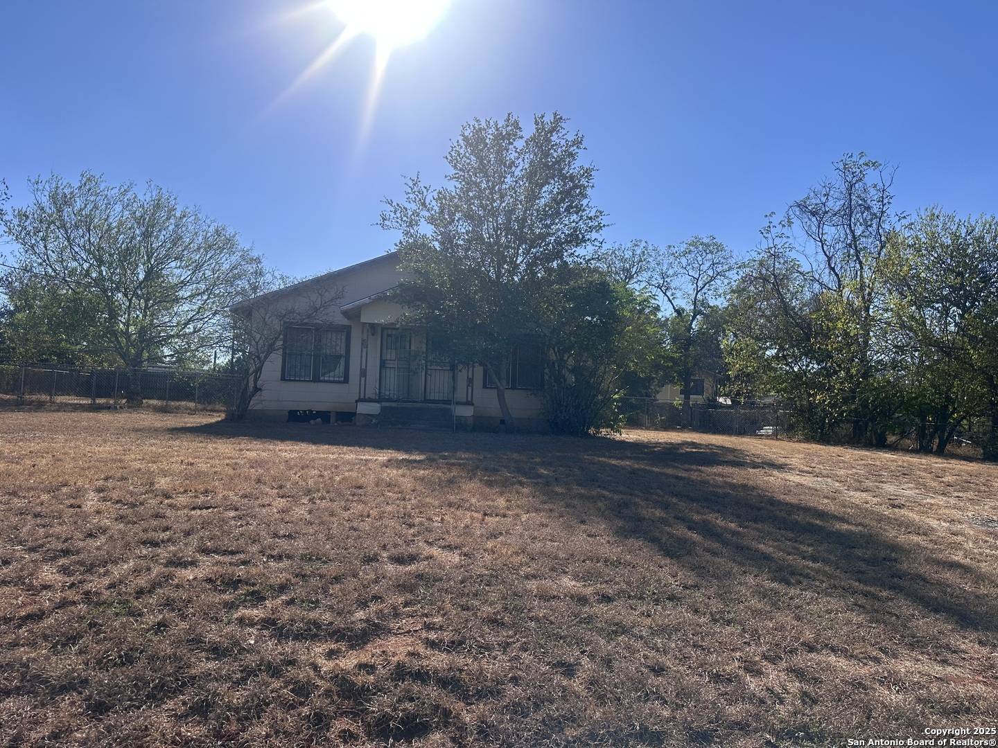 Stockdale, TX 78160,405 7th