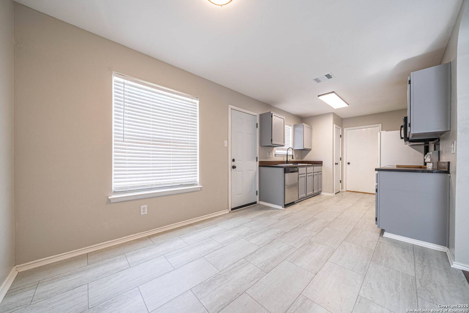 San Antonio, TX 78227,423 Golden Walk