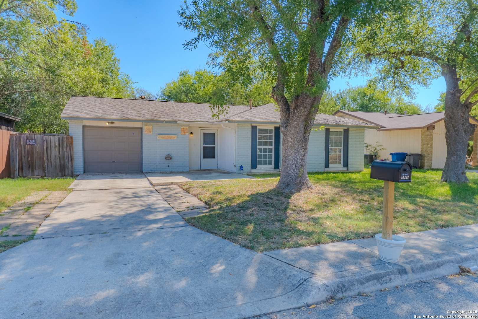 San Antonio, TX 78250,5962 Cliff Valley