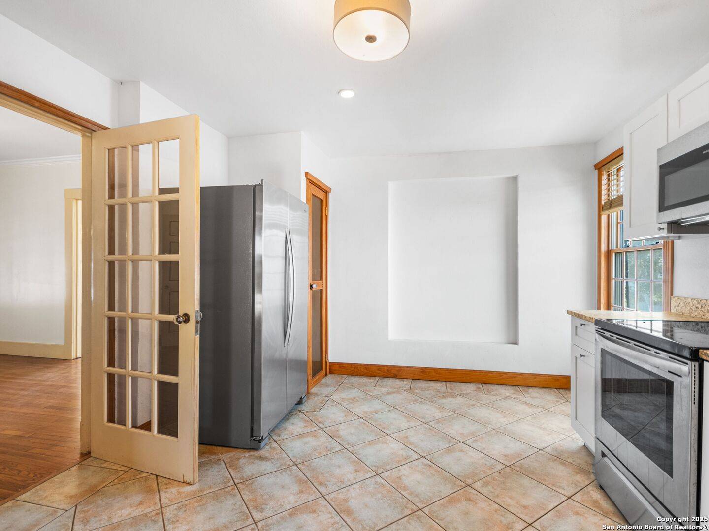 San Antonio, TX 78212,235 E Huisache Avenue #1202