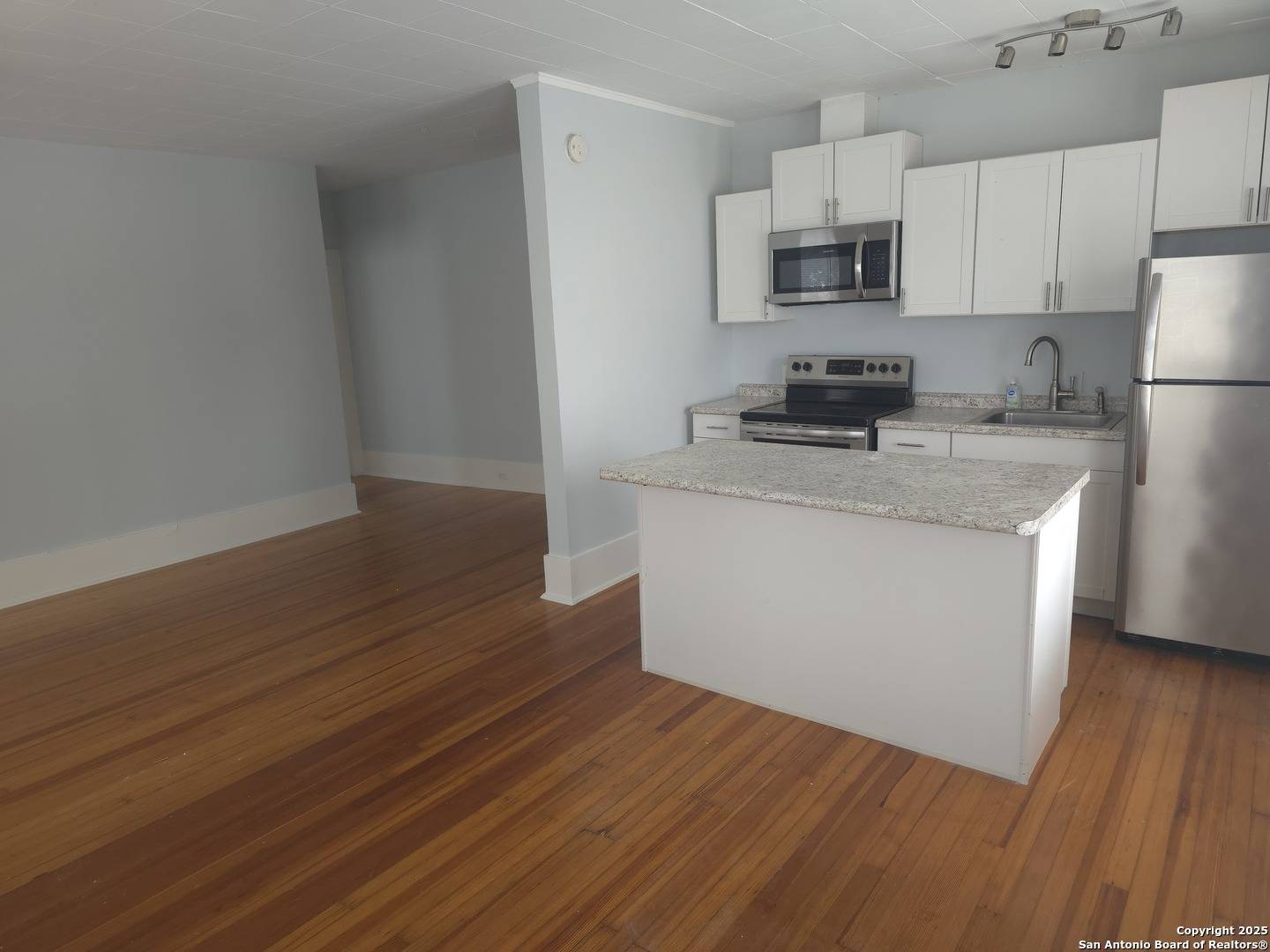 San Antonio, TX 78201,1120 W Woodlawn Ave UNIT 6