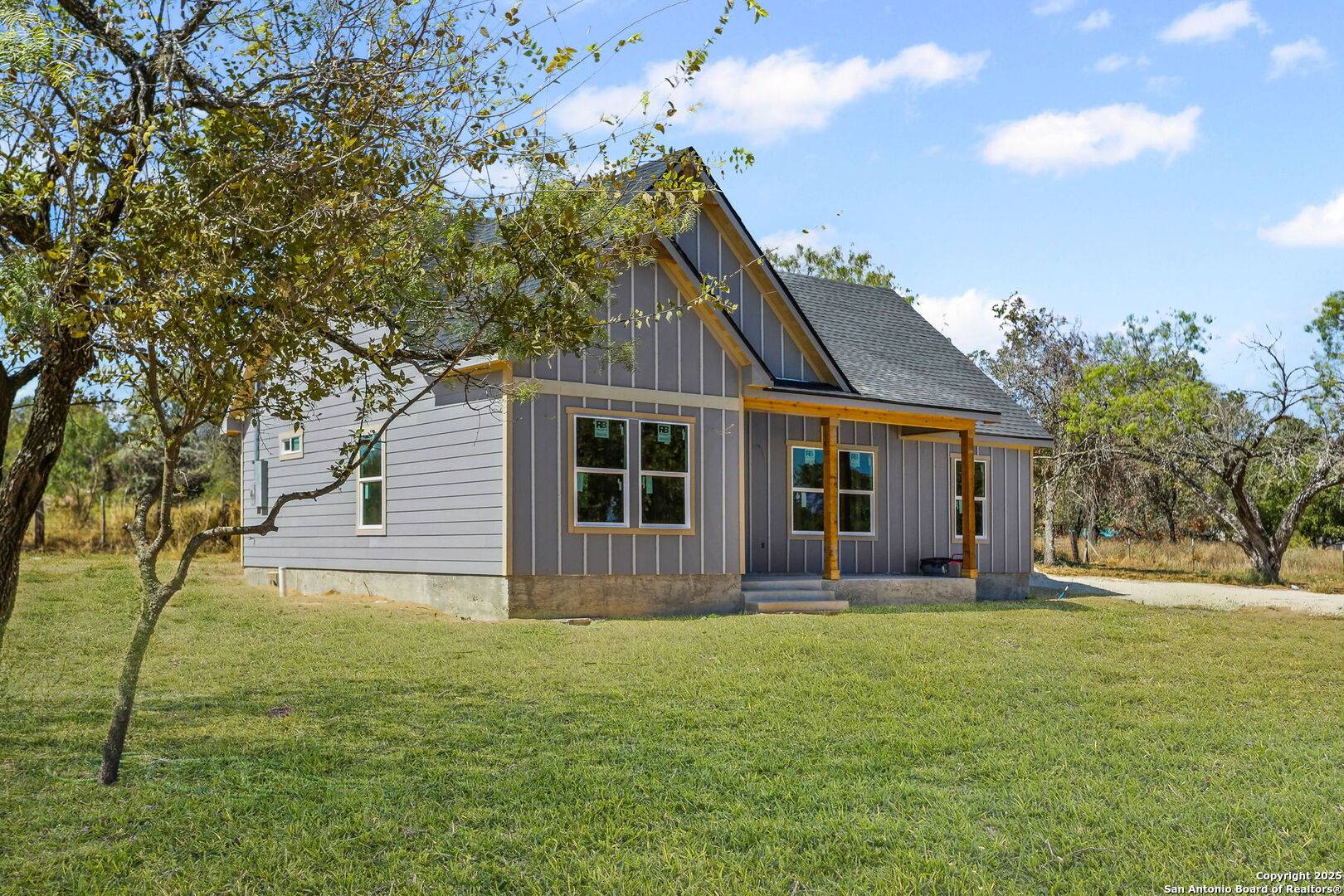 Lytle, TX 78052,732 County Road 6846