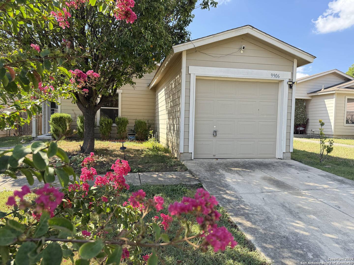 San Antonio, TX 78245,9906 Barhill Bay