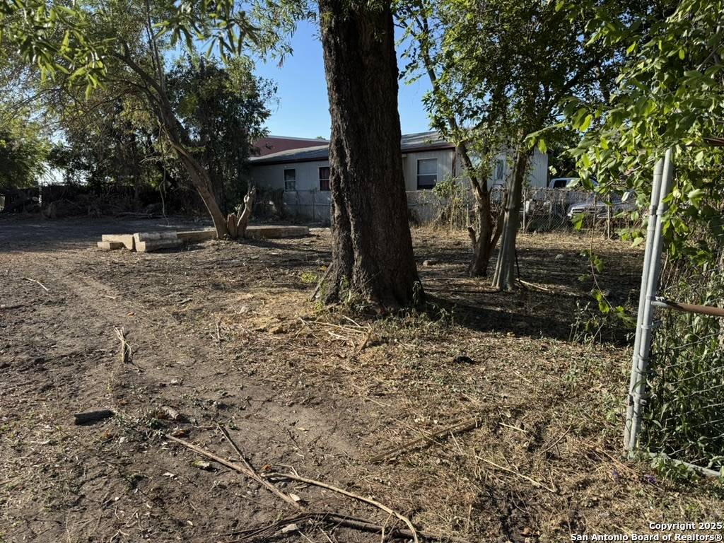 Houston, TX 77015,1402 Victorson st