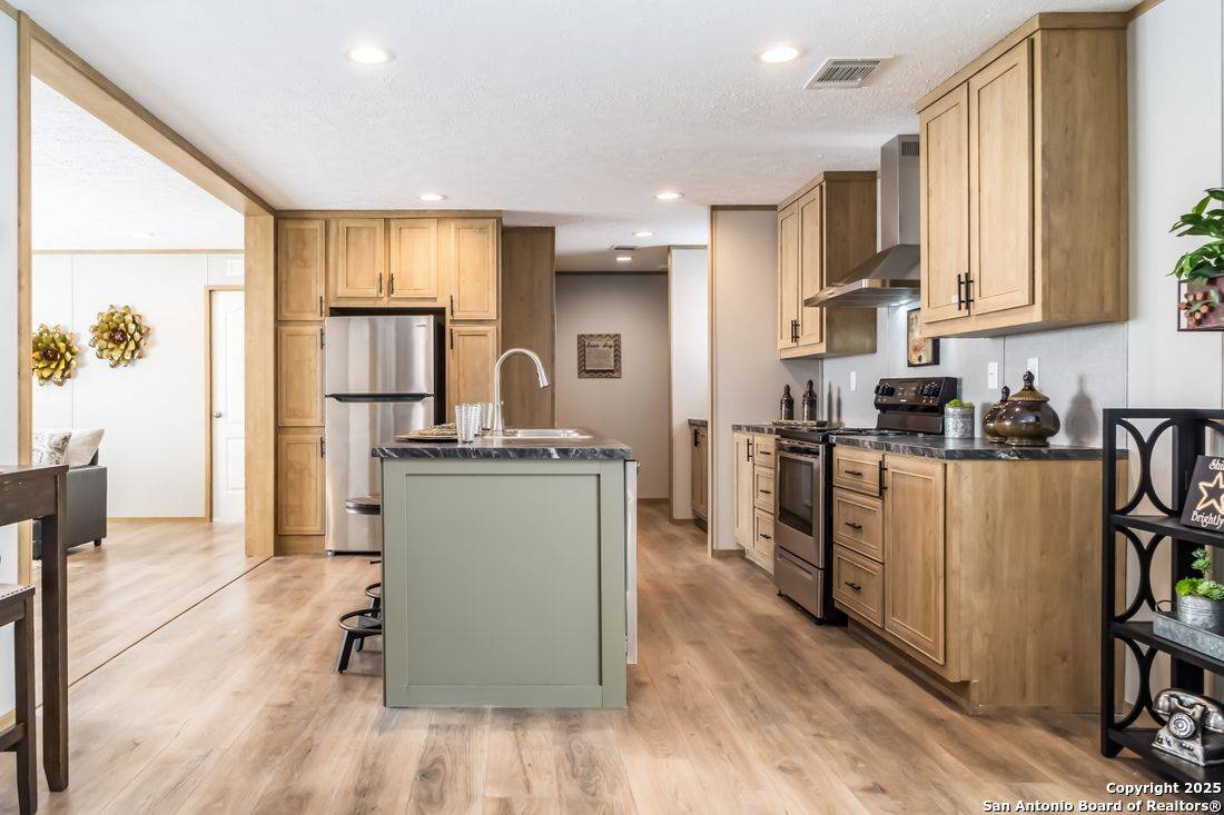 Somerset, TX 78069,2284 Stevens Rd