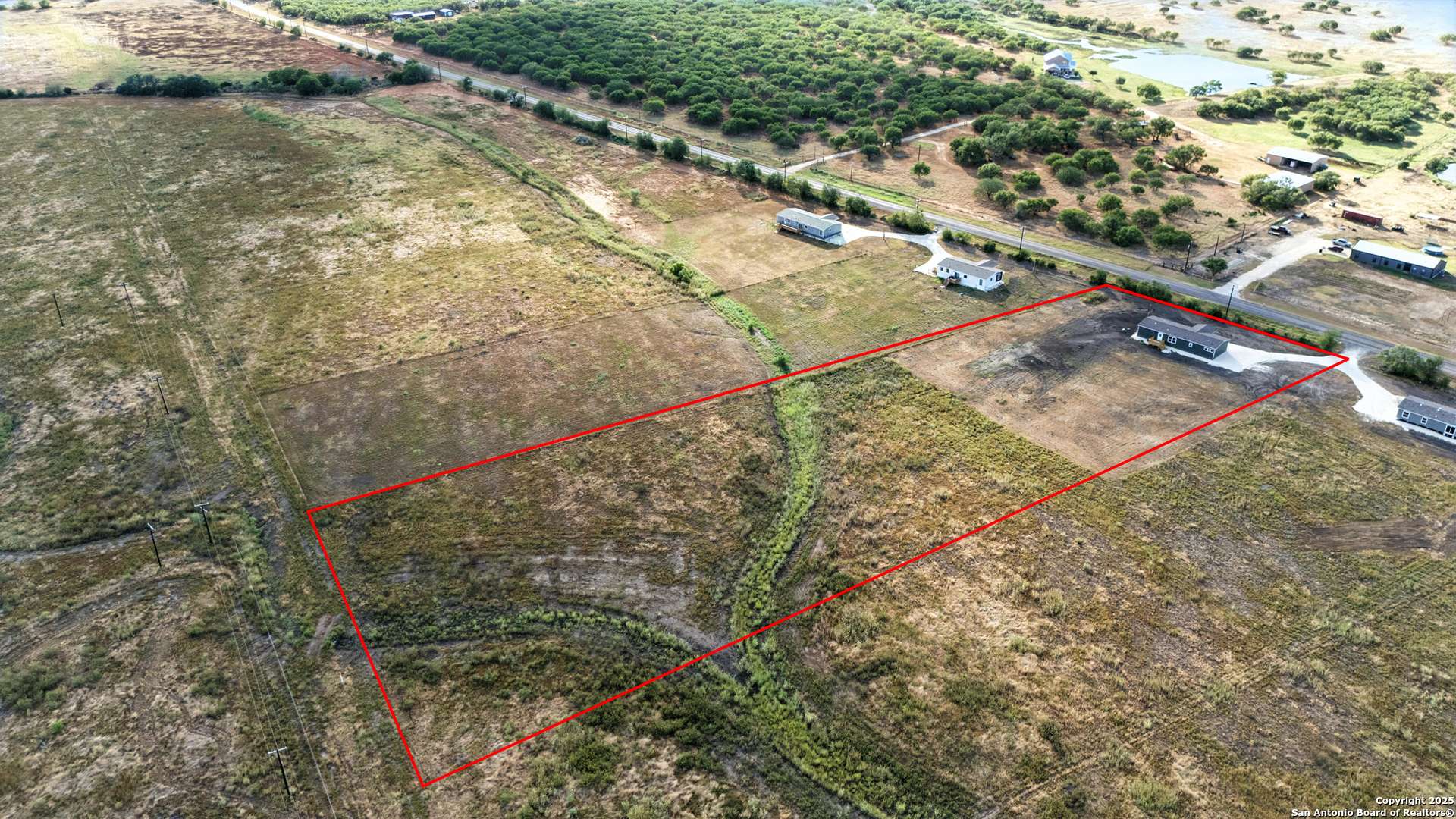 Jourdanton, TX 78026,2553 FM 1332