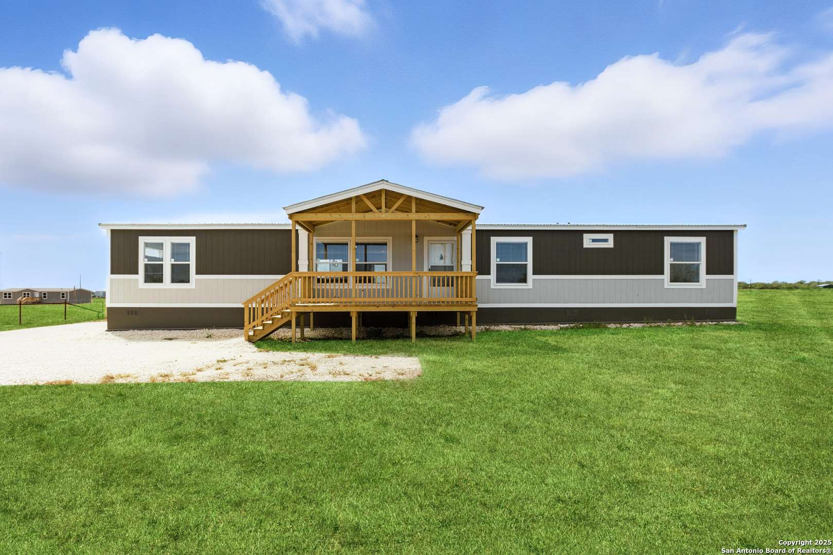 Jourdanton, TX 78026,2479 FM 1332