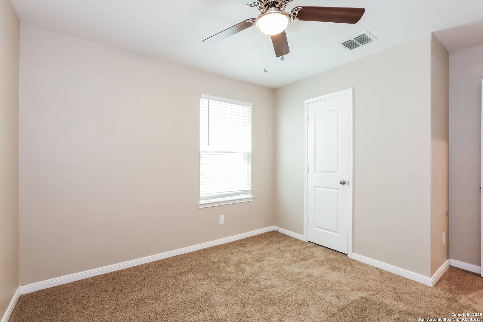 San Antonio, TX 78222,3215 Rosalind