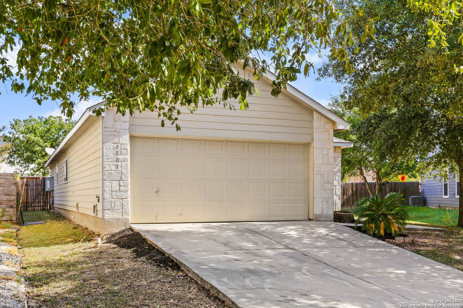San Antonio, TX 78254,9703 Woodland Pines