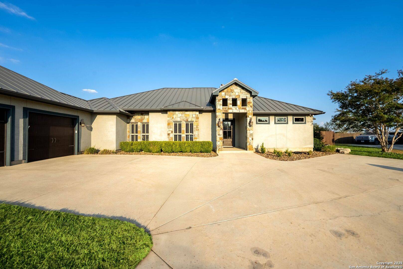 La Vernia, TX 78121,105 Alexandria