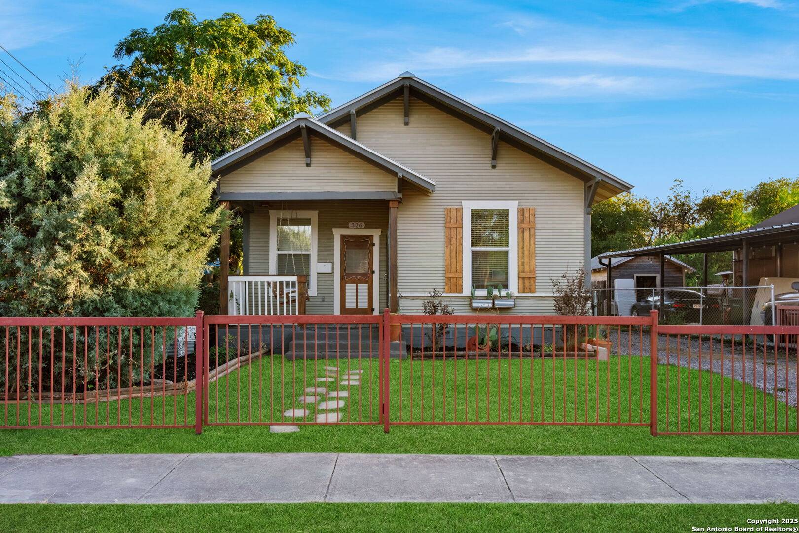 San Antonio, TX 78204,326 Helena