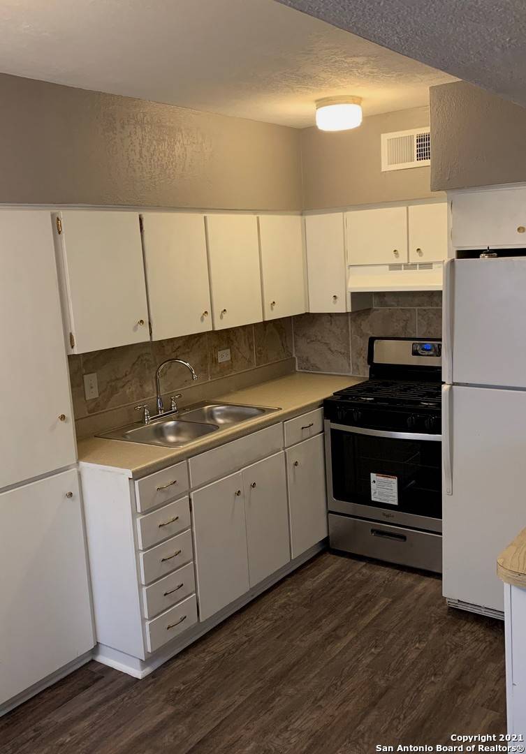 San Antonio, TX 78201,615 Vance Jackson UNIT 210