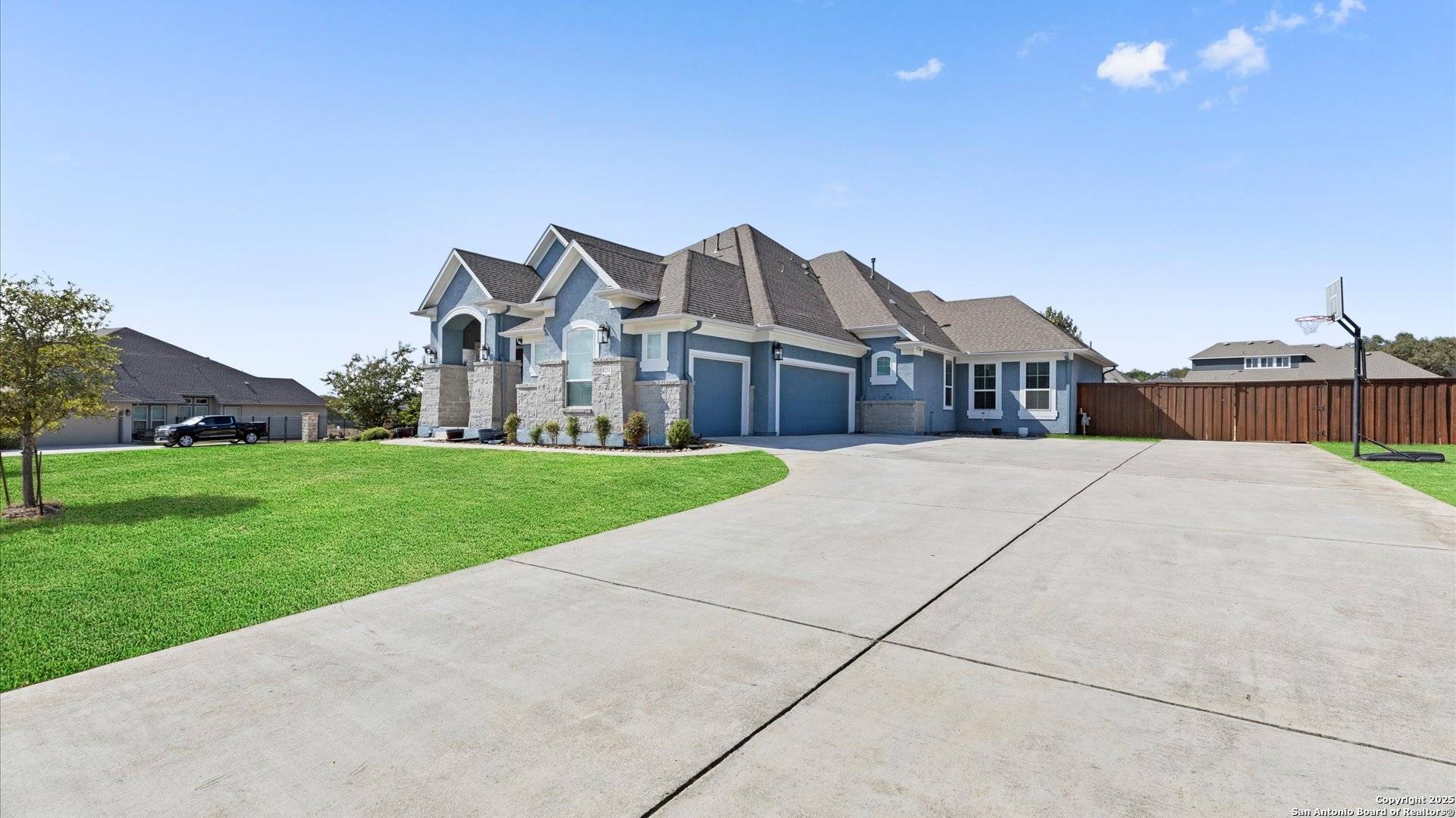 Garden Ridge, TX 78266,8231 Shining Elk