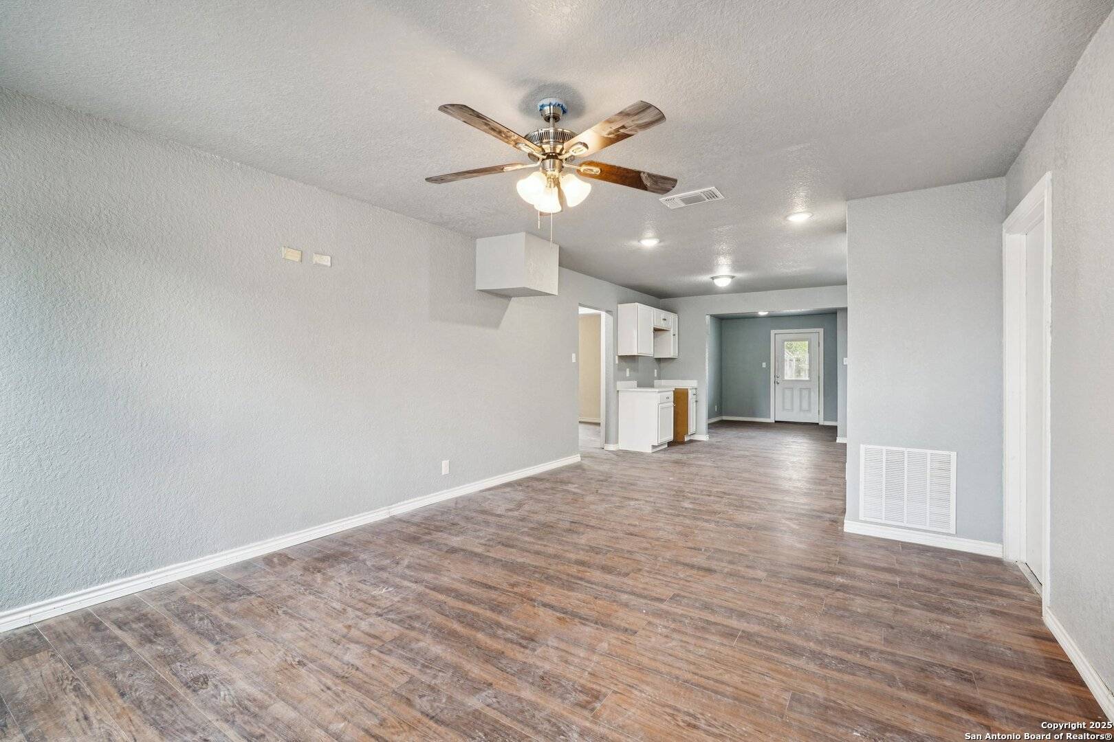 San Antonio, TX 78242,8819 Catalina Bay