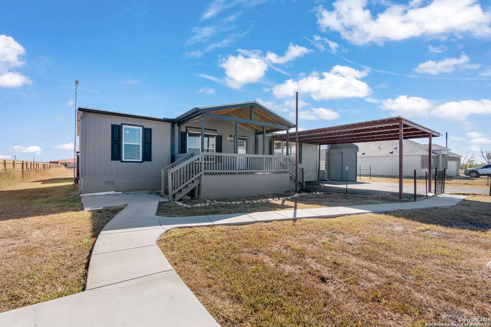 Natalia, TX 78059,269 W Medina Verde