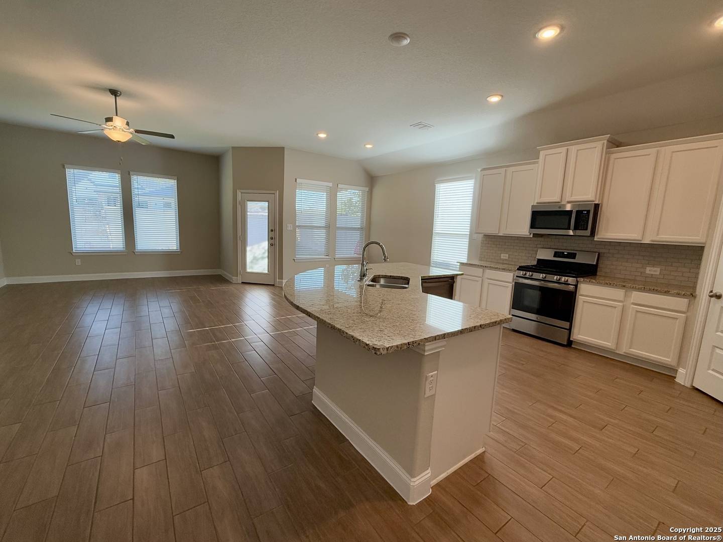 San Antonio, TX 78245,13214 Lattigo Bend