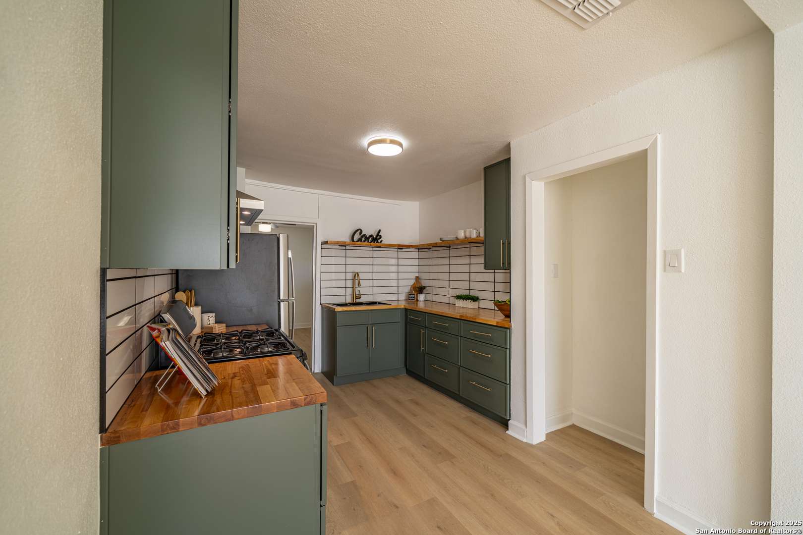 San Antonio, TX 78211,1207 W GERALD A