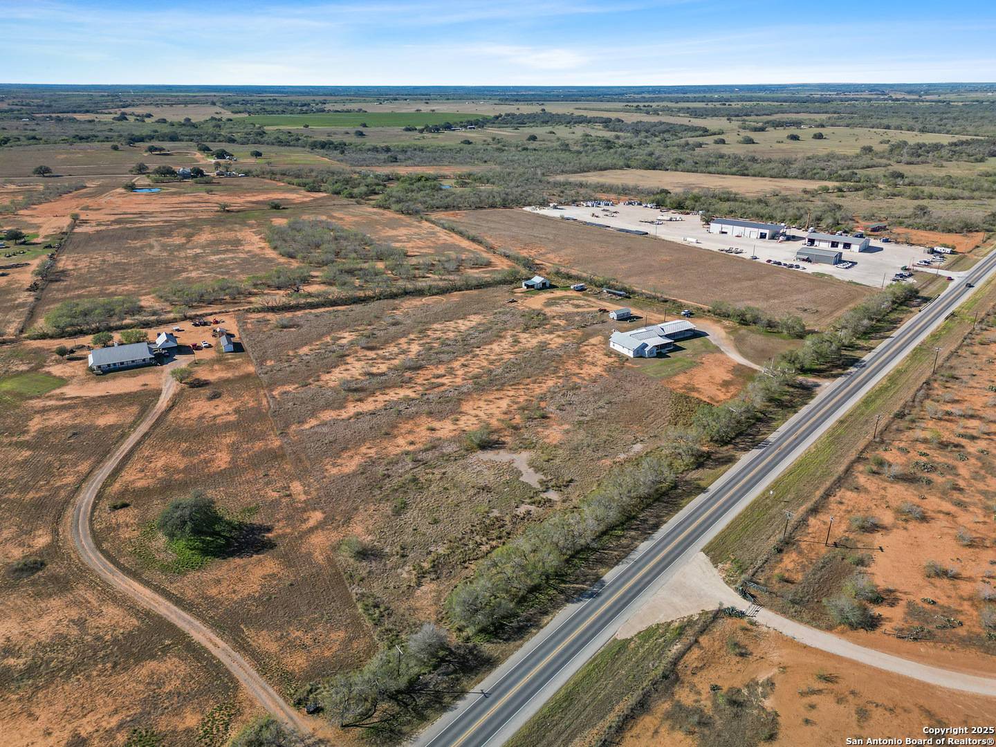 Jourdanton, TX 78026,4495 Sh 16