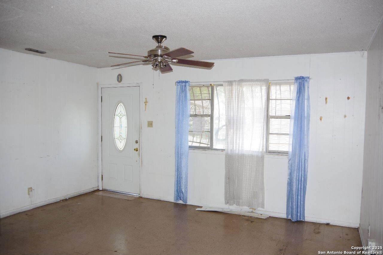 San Antonio, TX 78237,1918 Dahlgreen