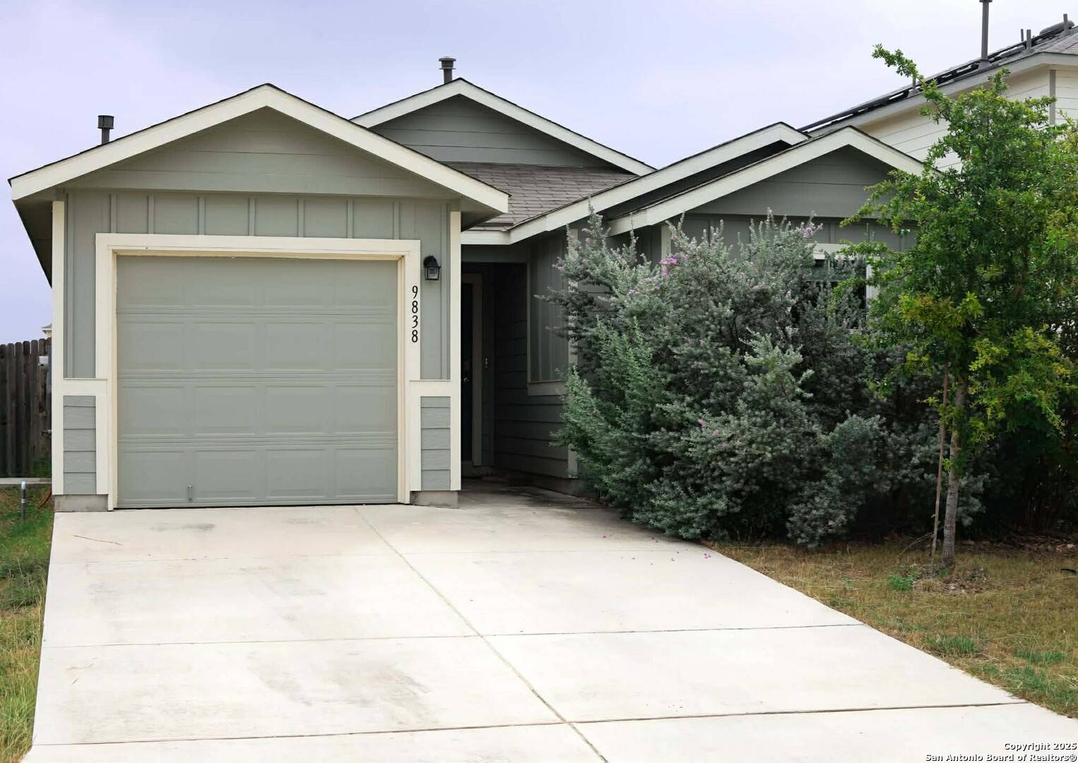 San Antonio, TX 78254,9838 Spotted Rose