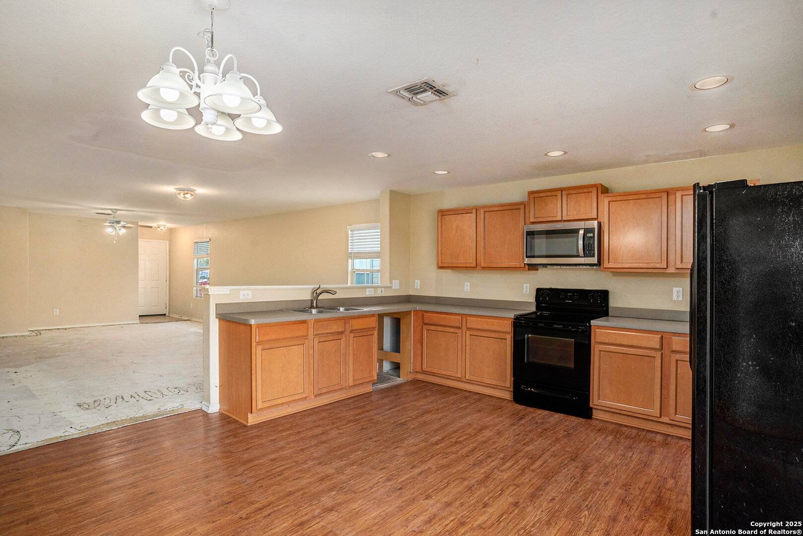 San Antonio, TX 78223,4447 Wrangler Run