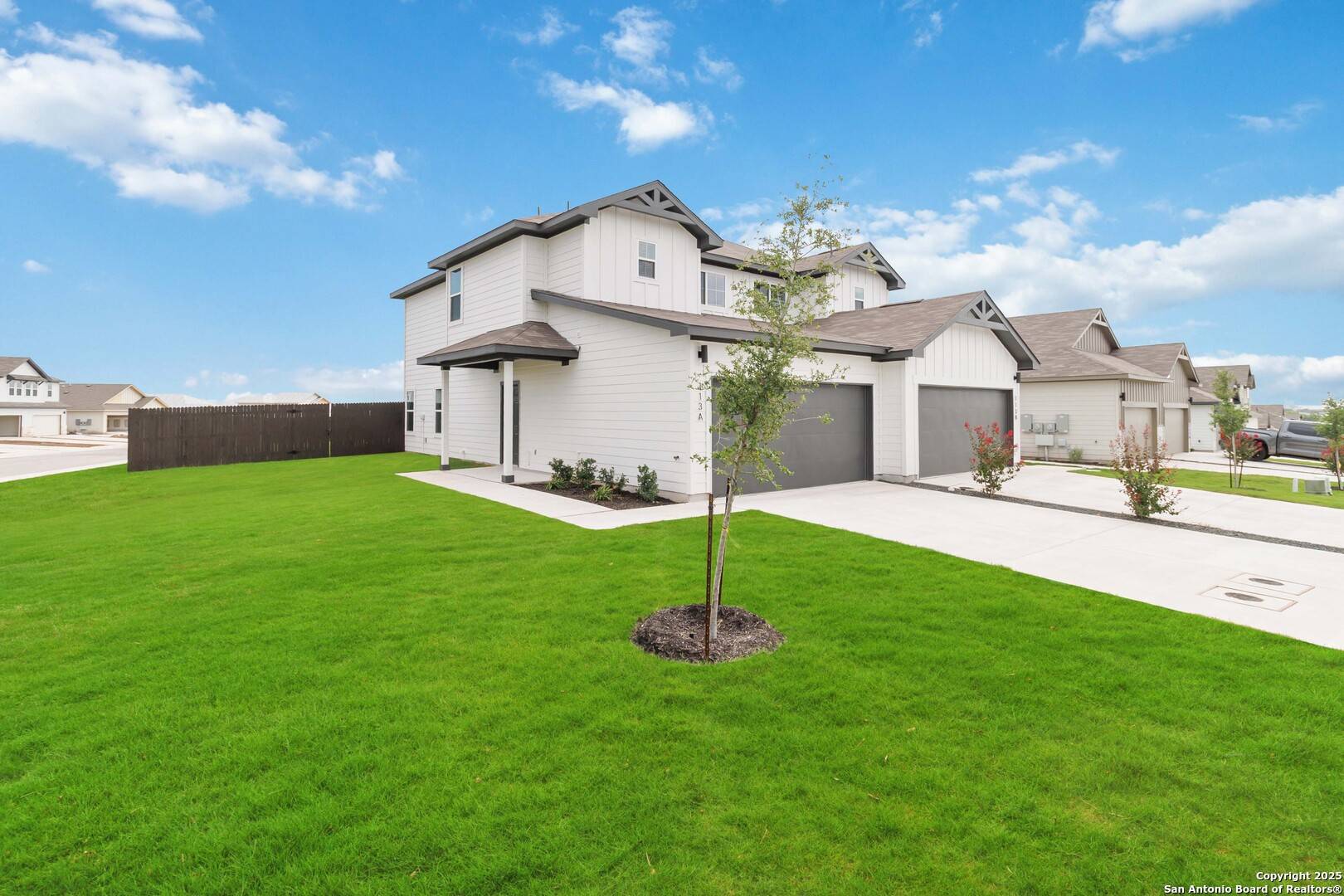 Converse, TX 78109,5402 Devils Gate