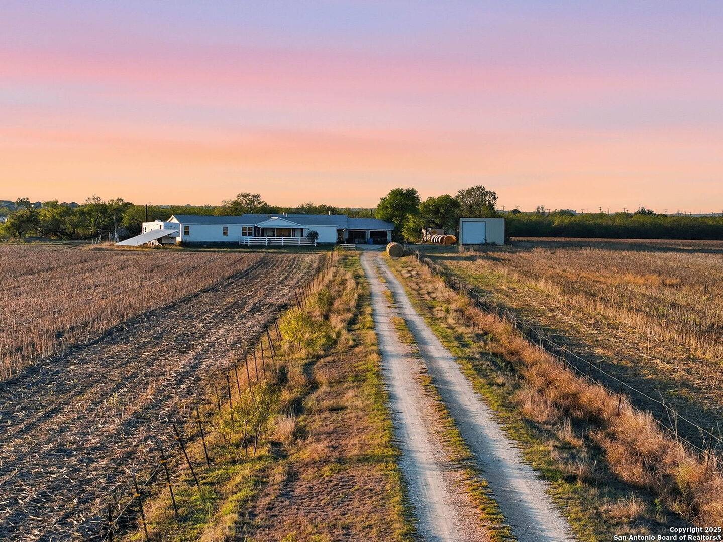 Converse, TX 78109,3311 Freudenburg