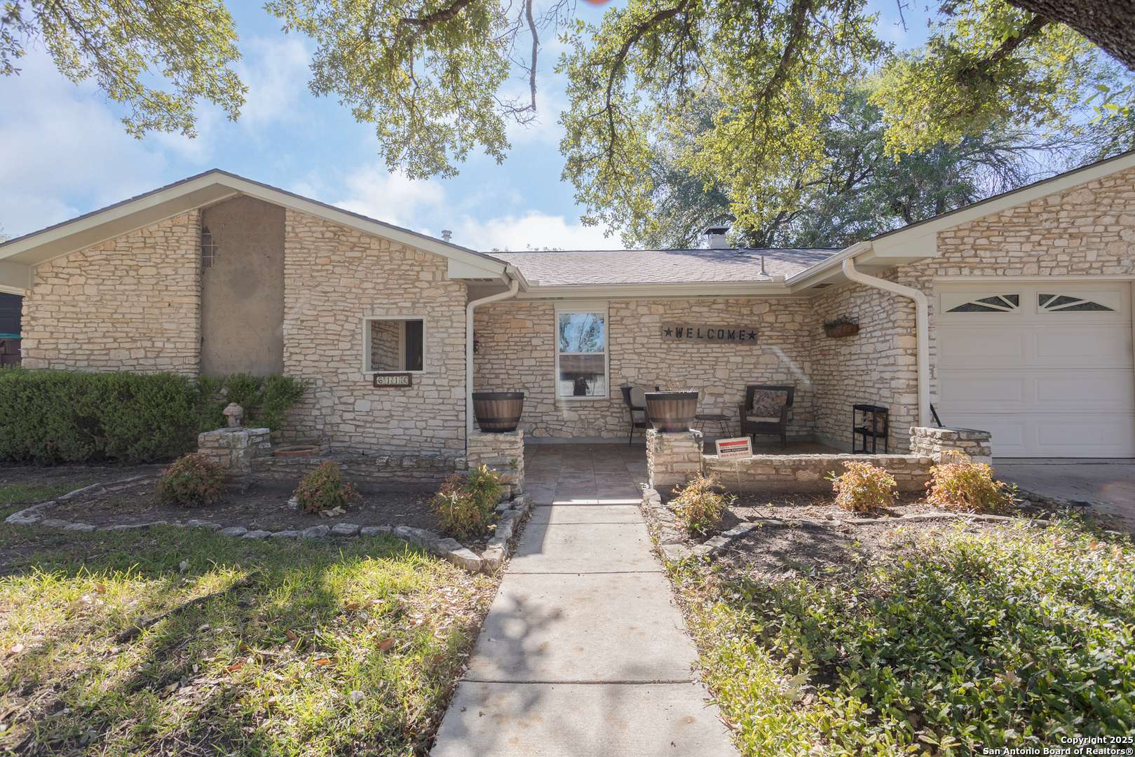 San Antonio, TX 78240,6114 Forest Wood