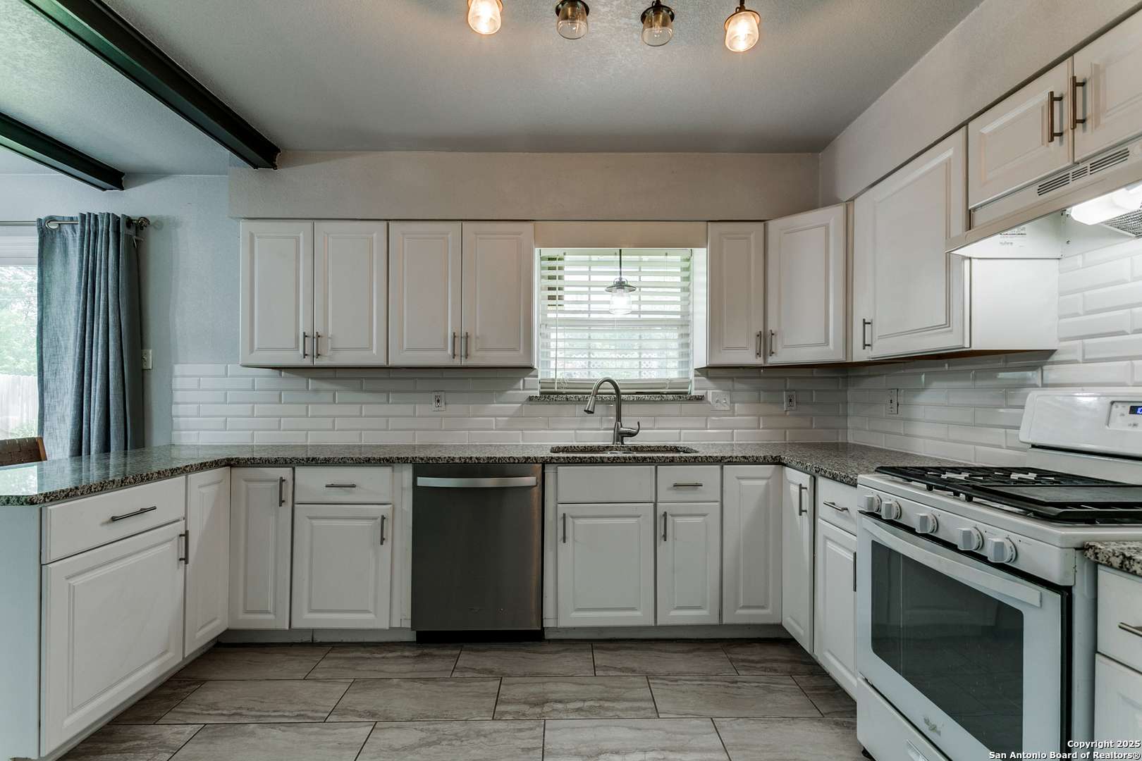 San Antonio, TX 78218,4439 Tropical Dr.