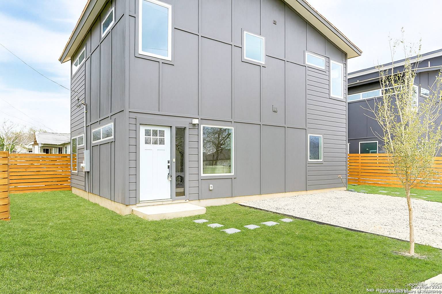 San Antonio, TX 78210,122 Applin UNIT # A