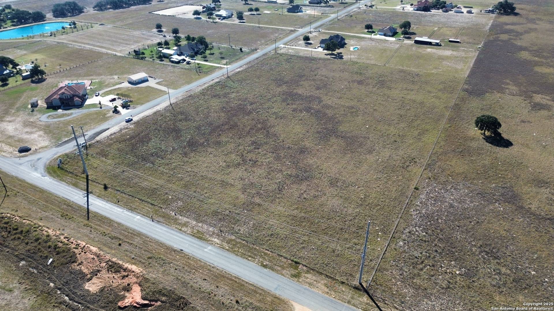 La Vernia, TX 78121,1965 County Road 319