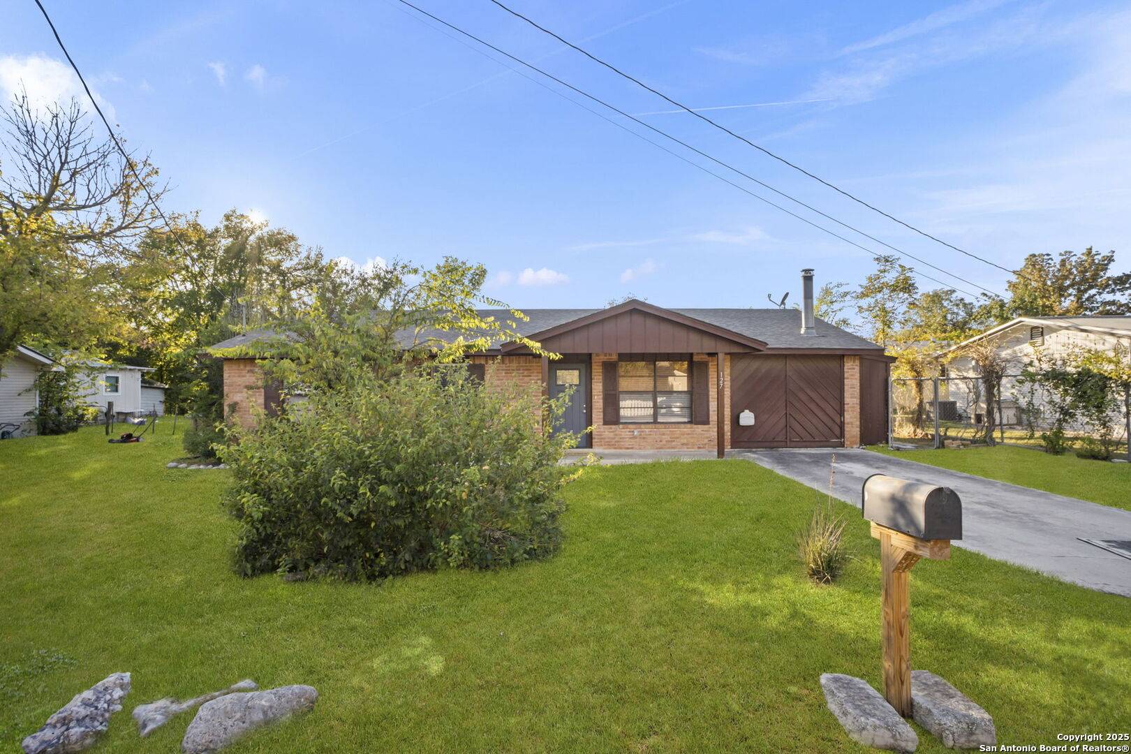 Center Point, TX 78010,127 Harless