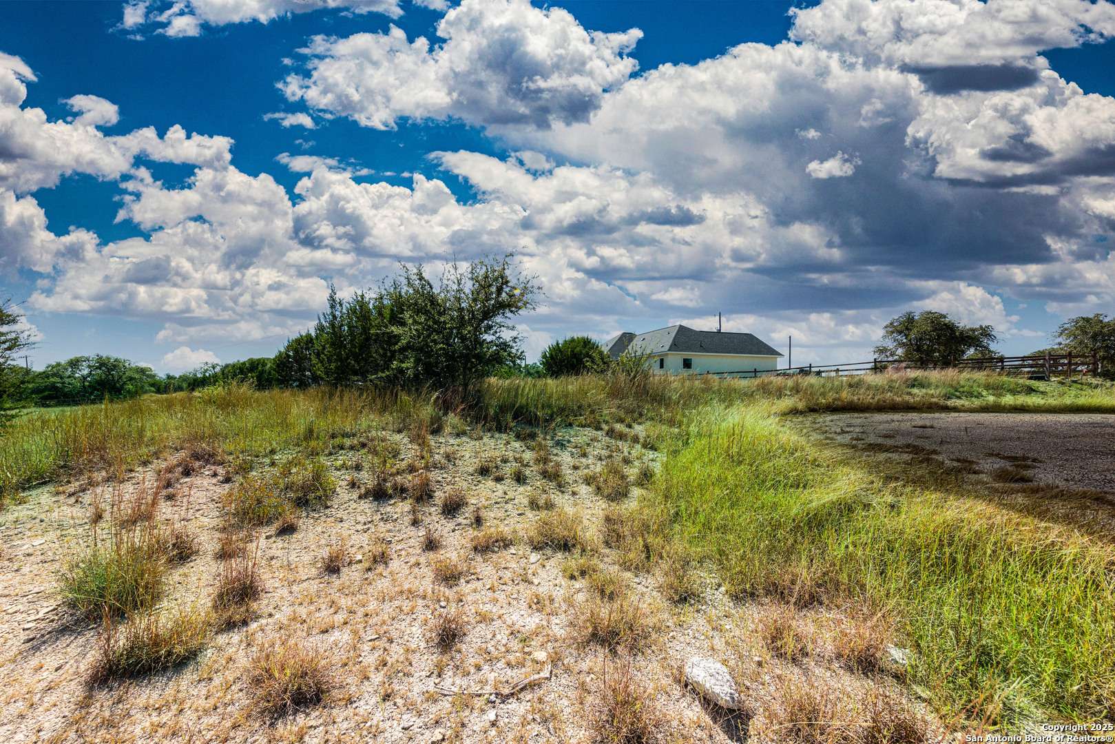 Blanco, TX 78606,104 Captain Castro