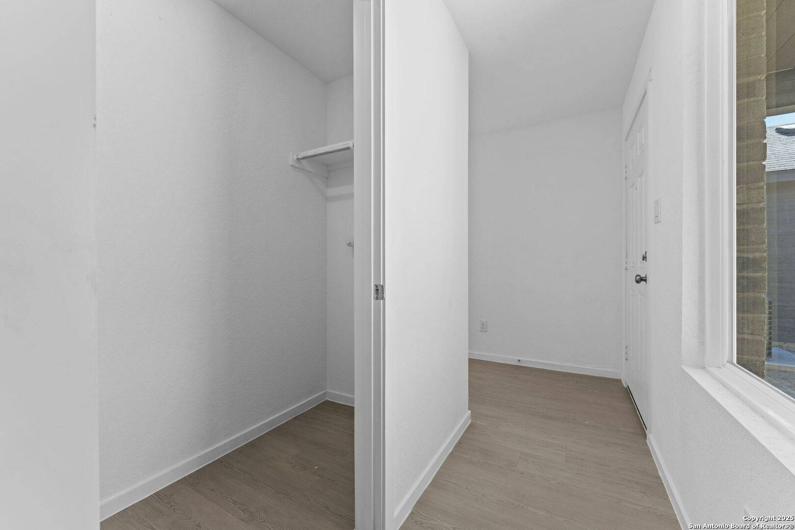 Converse, TX 78109,2206 Collins Aly