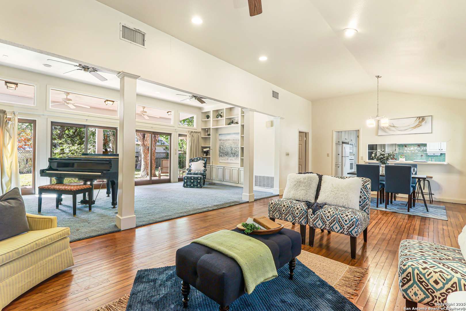 New Braunfels, TX 78130,985 Allen Avenue