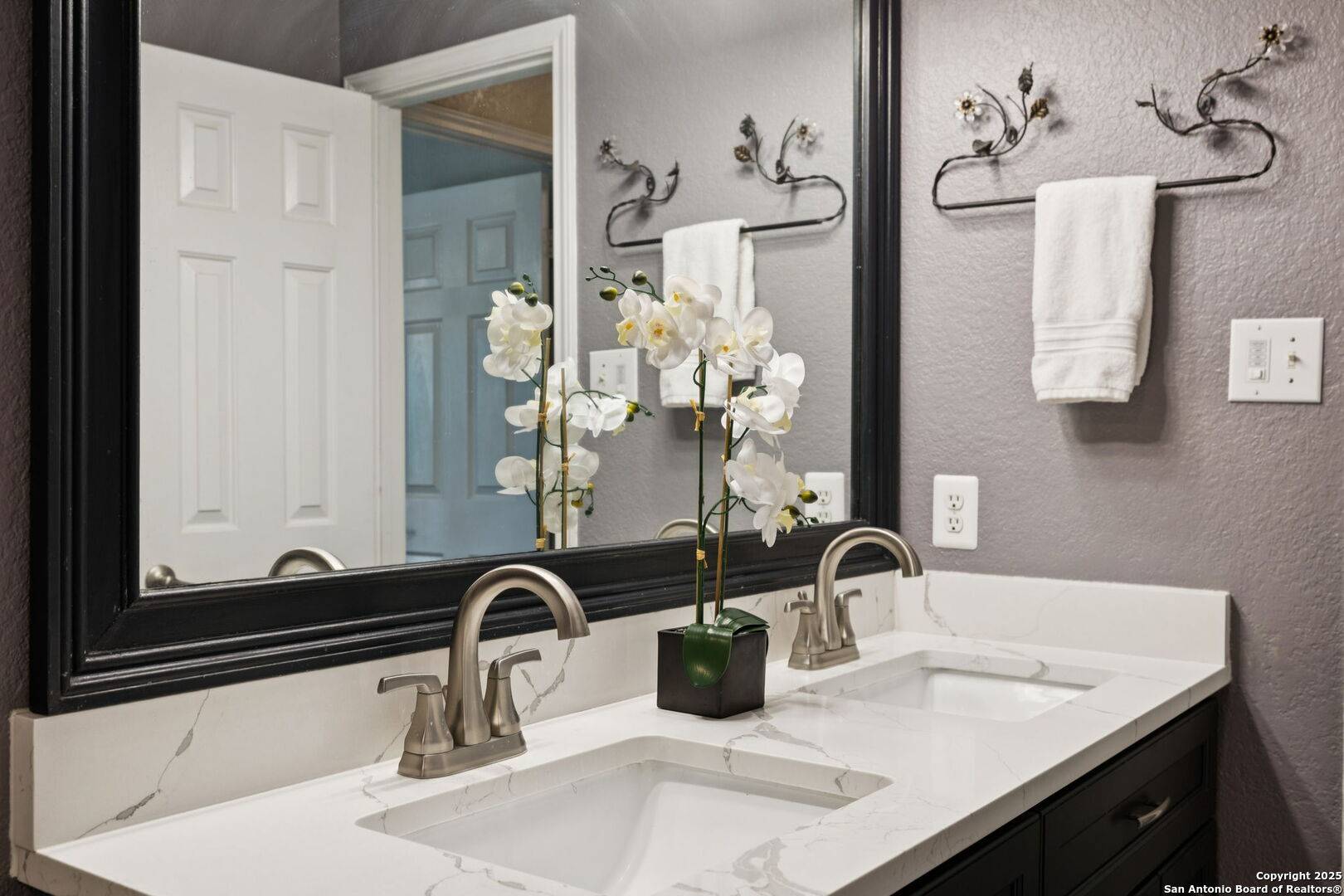 San Antonio, TX 78255,7811 Midnight Stage