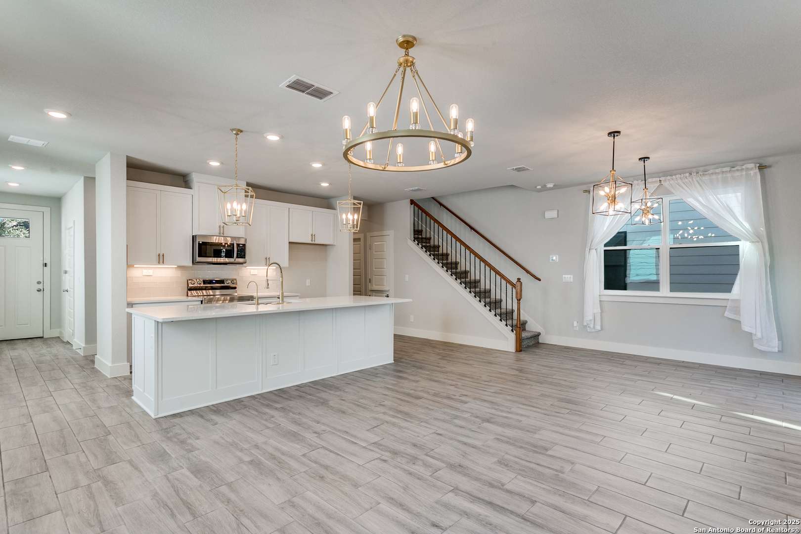 San Antonio, TX 78255,16011 Babcock Rd. Unit 4