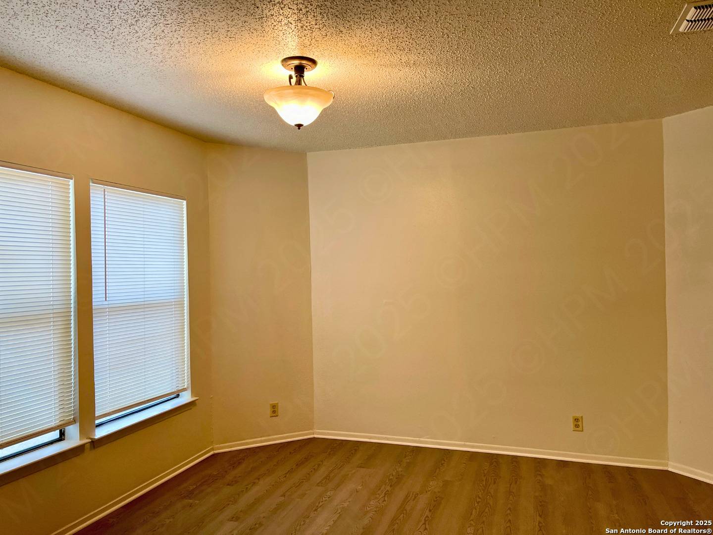 Converse, TX 78109,7315 RIDGE BEACH