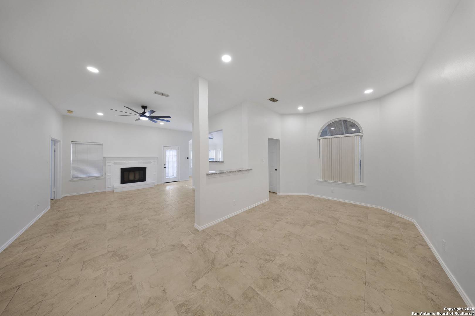 San Antonio, TX 78240,9523 Black Thorn