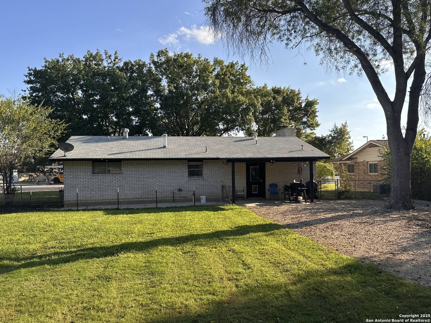 Hondo, TX 78861,1706 24th