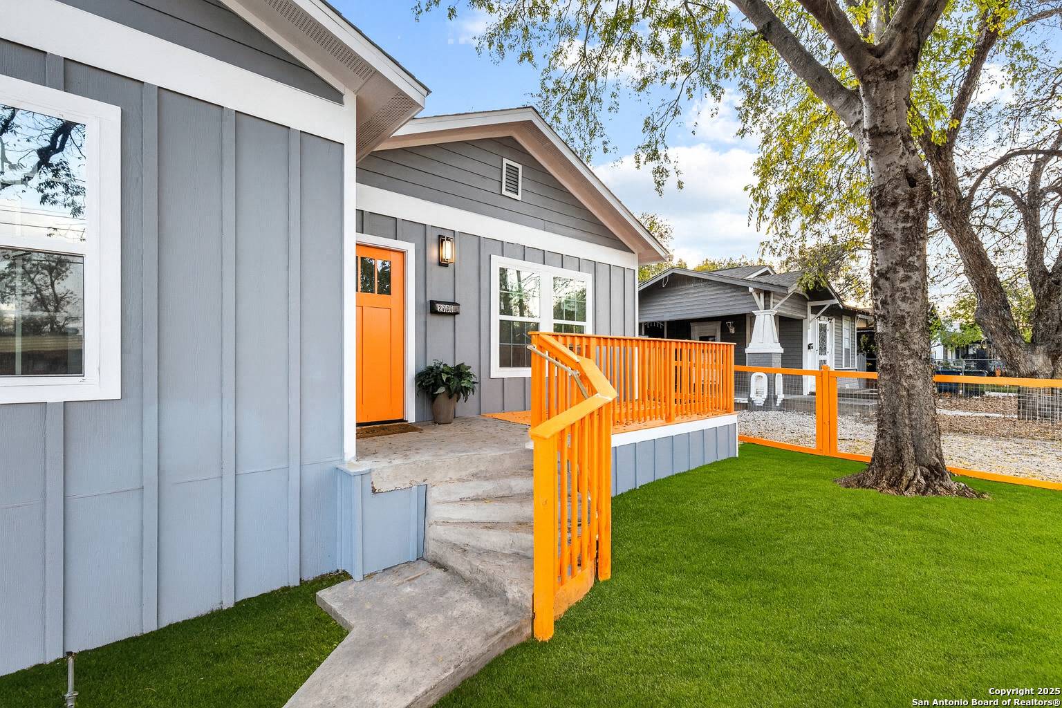 San Antonio, TX 78207,2706 cesar e chavez