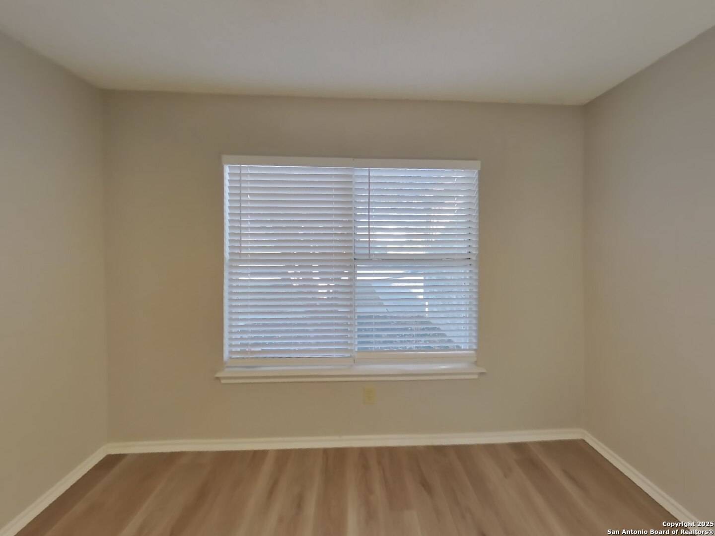 Converse, TX 78109,8230 Longhorn Ridge