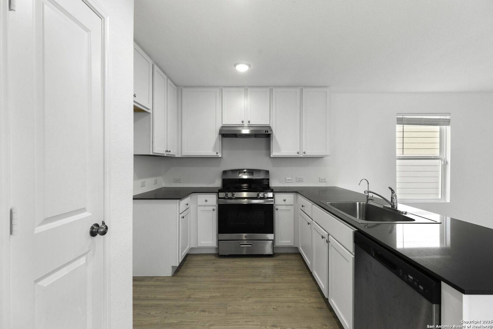 San Antonio, TX 78223,10824 Presa Way